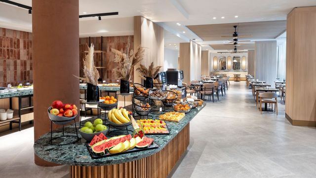 Four Points by Sheraton (ex.Globus Hotel) - Alimenta�ie