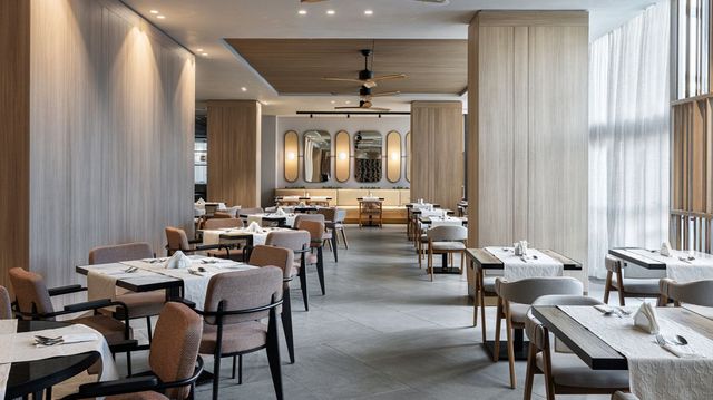 Four Points by Sheraton (ex.Globus Hotel) - Alimenta�ie