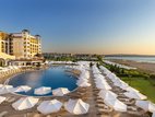 Alua Helios Bay, Obzor